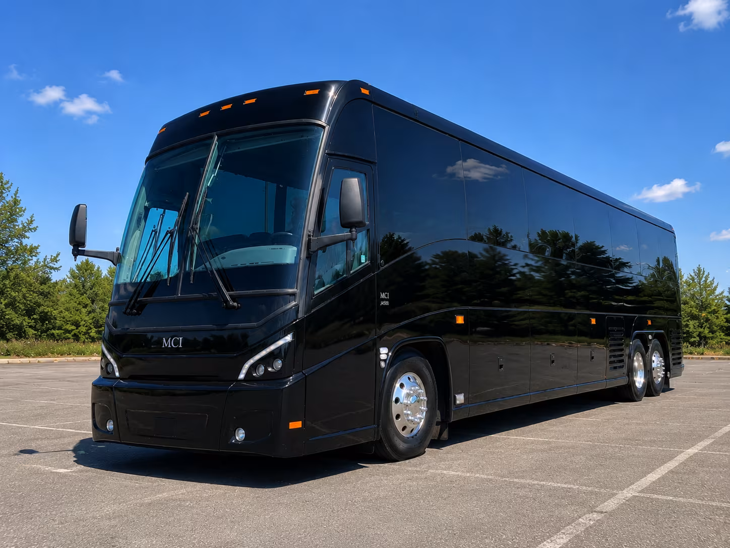 shuttle guests between lehi hotels and thanksgiving point with ease